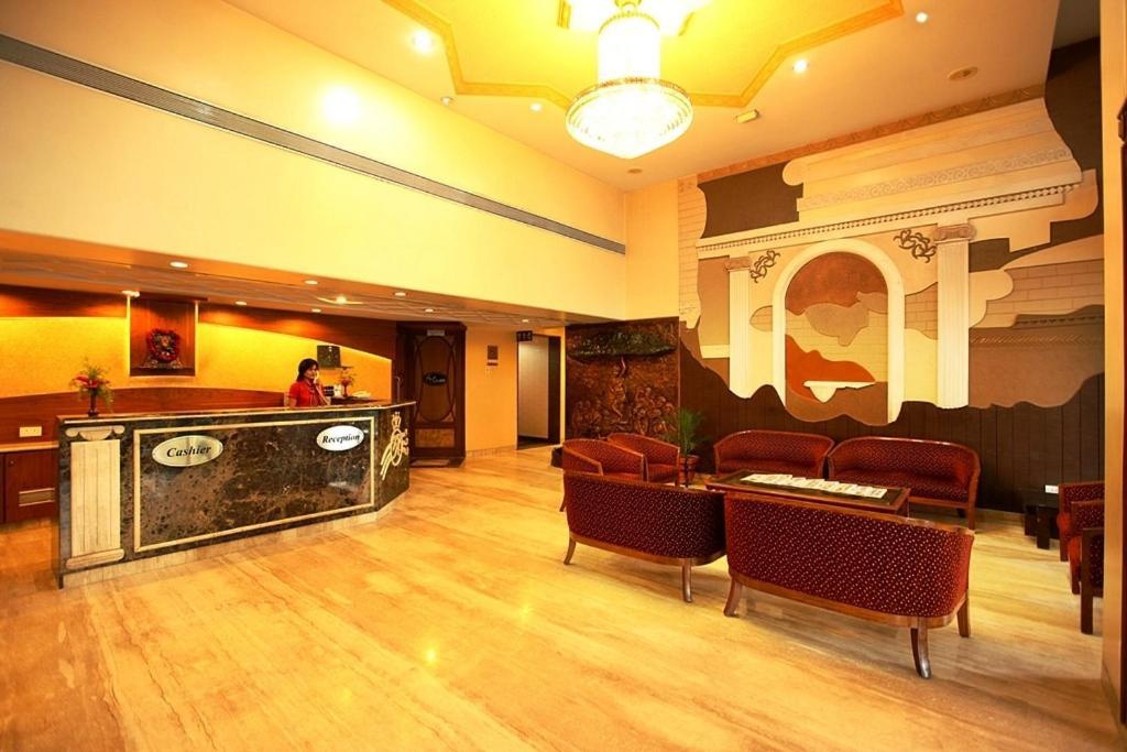 Brijwasi Royal Hotel Mathura Luaran gambar