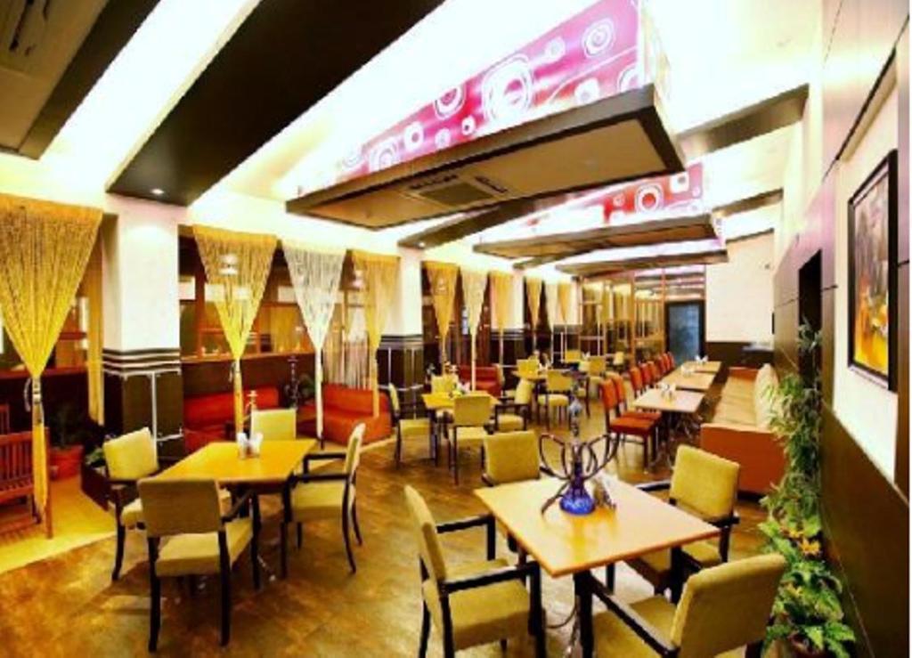Brijwasi Royal Hotel Mathura Luaran gambar