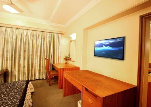 Brijwasi Royal Hotel Mathura Luaran gambar